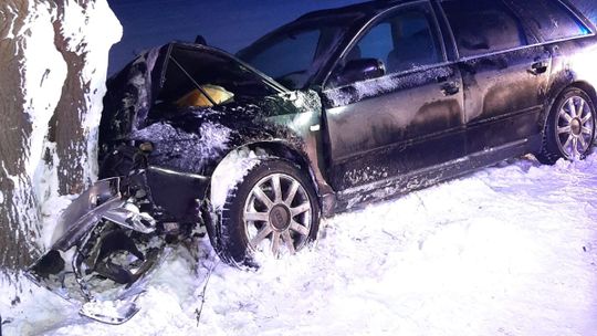 Jest ślisko. Straż Pożarna informuje o dwóch zdarzeniach