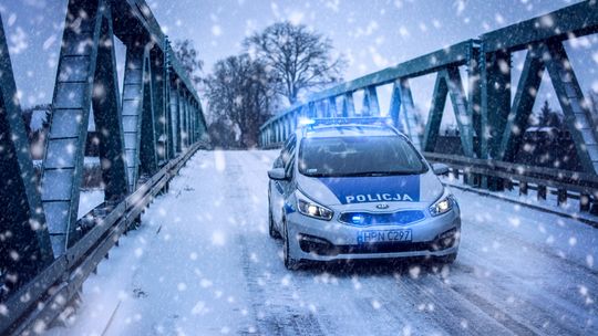 Już niedługo ferie. Policjanci przypominają o czym należy pamiętać