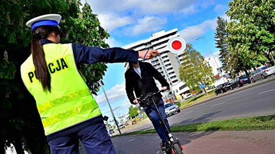 Policja wzięła na celownik piratów drogowych na hulajnogach