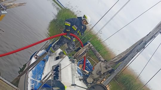 Pożar jachtu i poszukiwania dziecka - strażacy podsumowali długi weekend