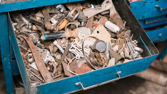 Wywóz gruzu zimą – dlaczego w styczniu łatwiej o termin, ale trudniej o sprawny załadunek? Wywóz gruzu zimą – dlaczego w styczniu łatwiej o termin, ale trudniej o sprawny załadunek?